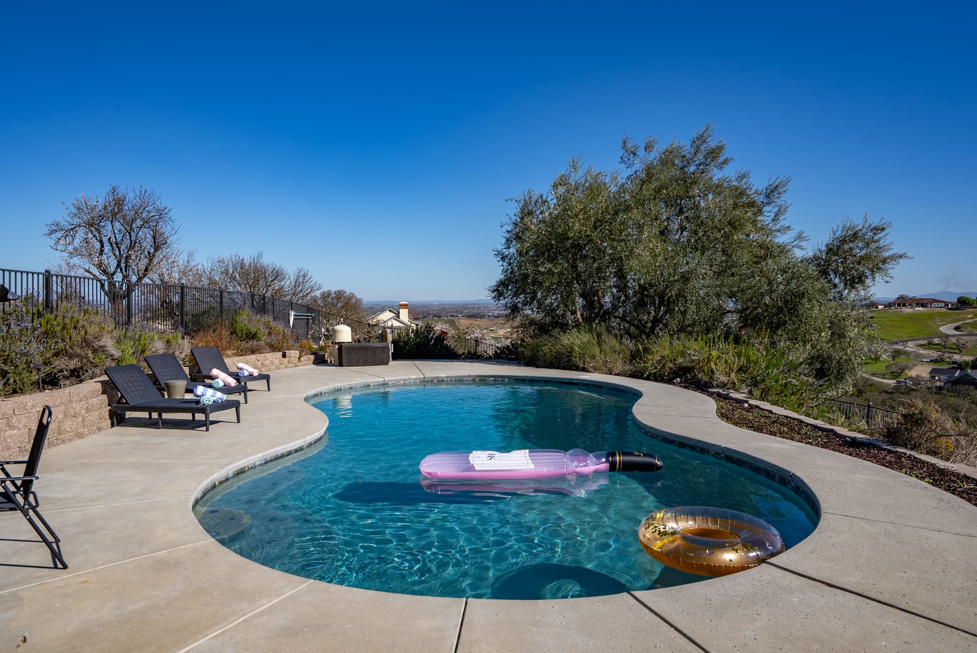 Mira Vista Heights - Image 44