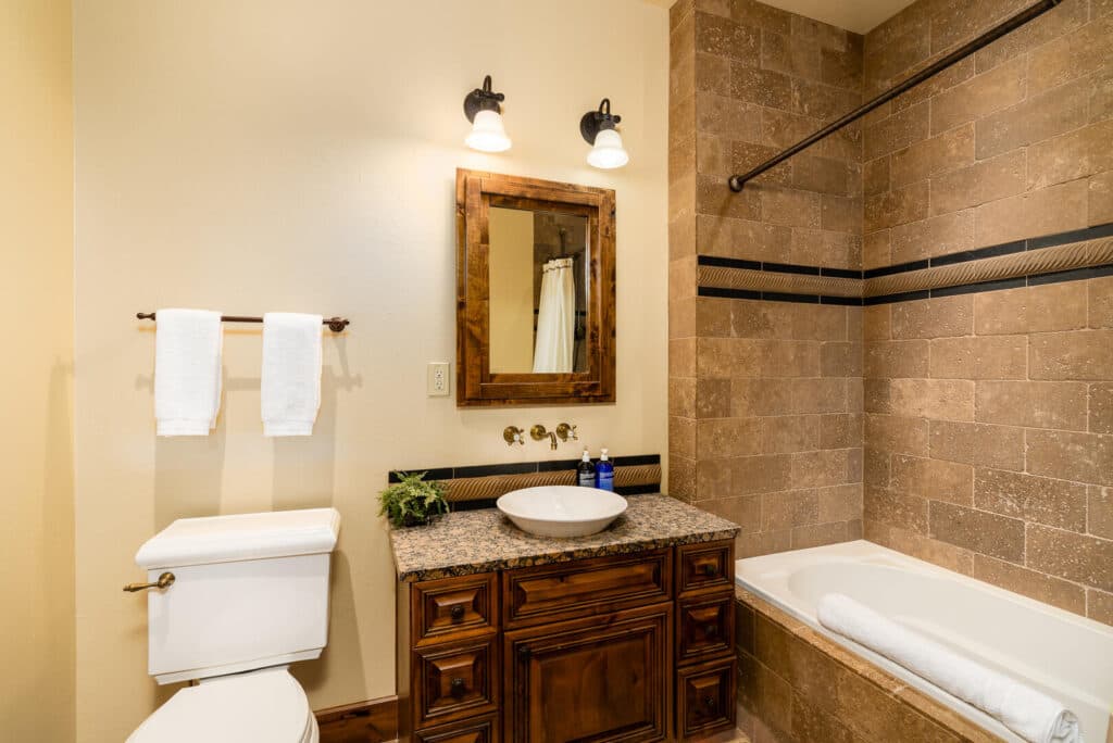 Mountain Loop Home - Image 14