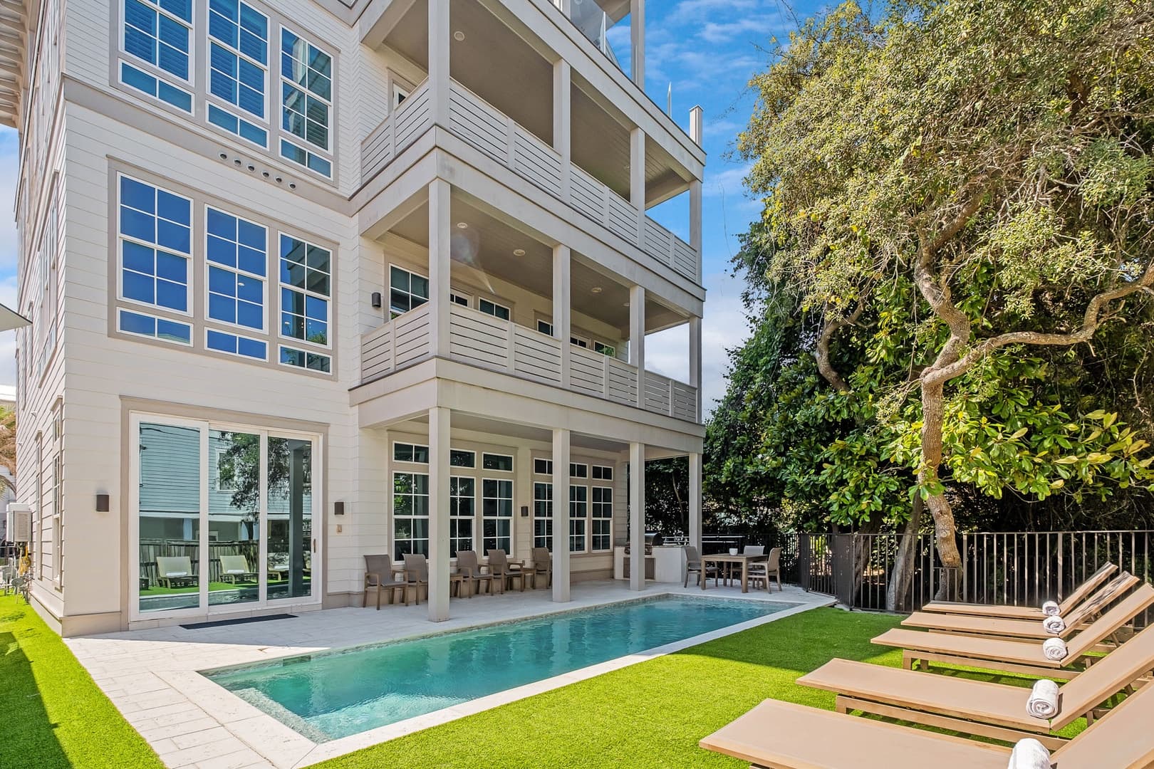 Dogwood Lookout - Image 2