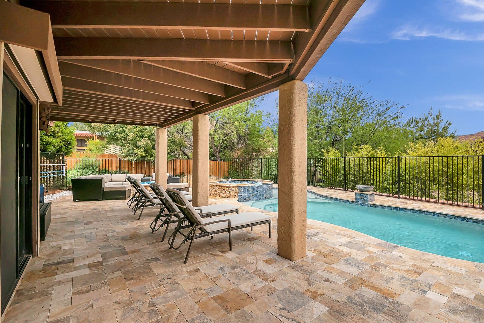 Red Rock Radiance - Image 35