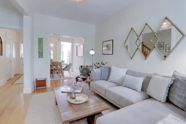 Capitol Comfort - Image 8