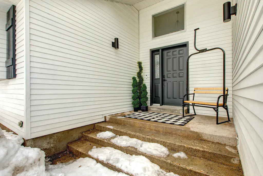 Last Run of the Day House - Image 46