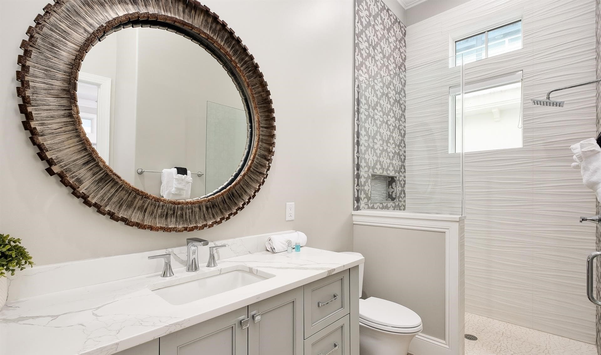 Beachfront Bliss - Image 40