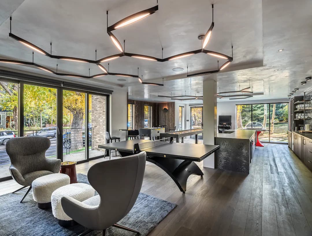 Aspen St. Lodge - Image 5