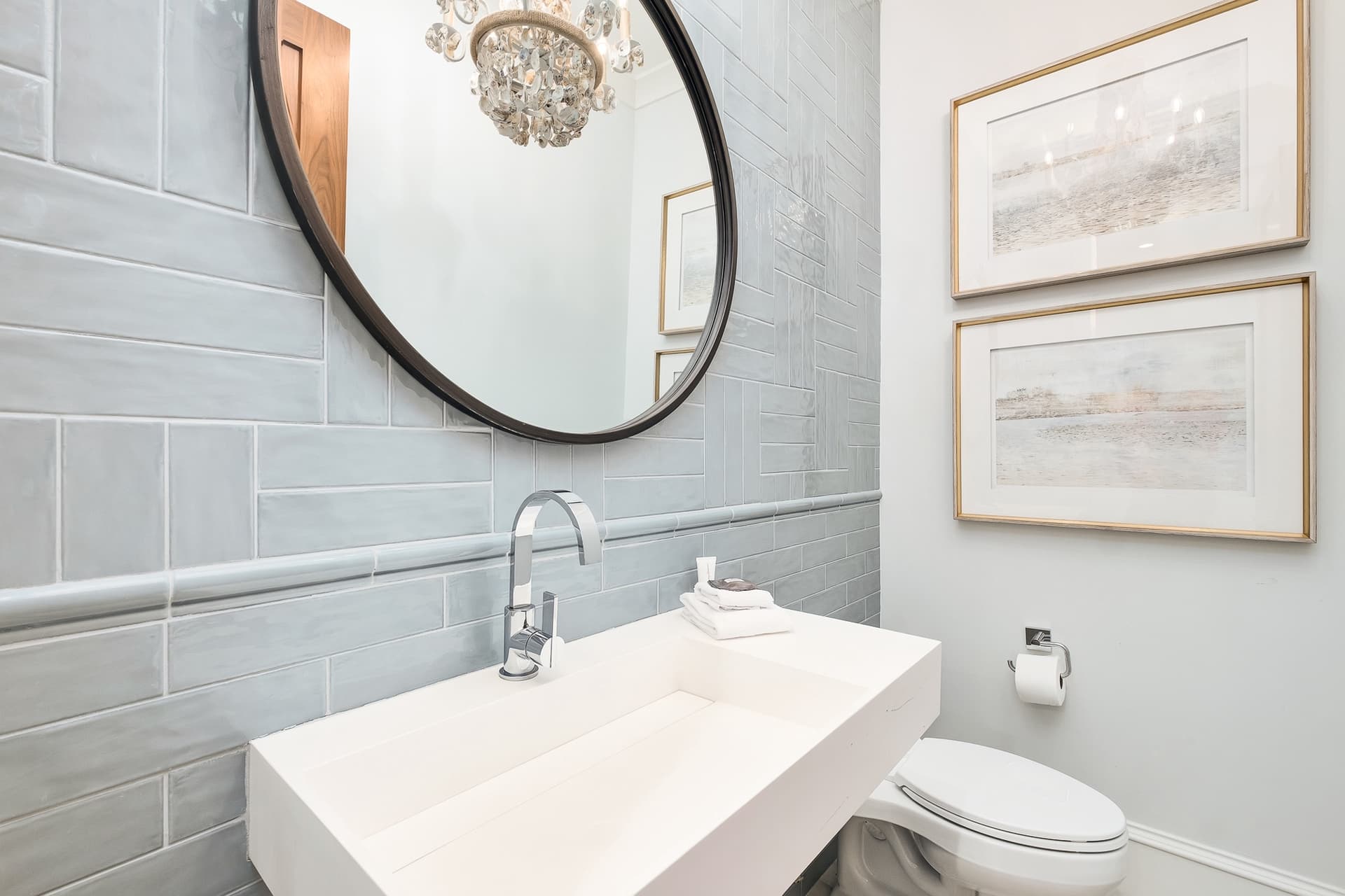 Oasis at Park Row Manor - Image 10