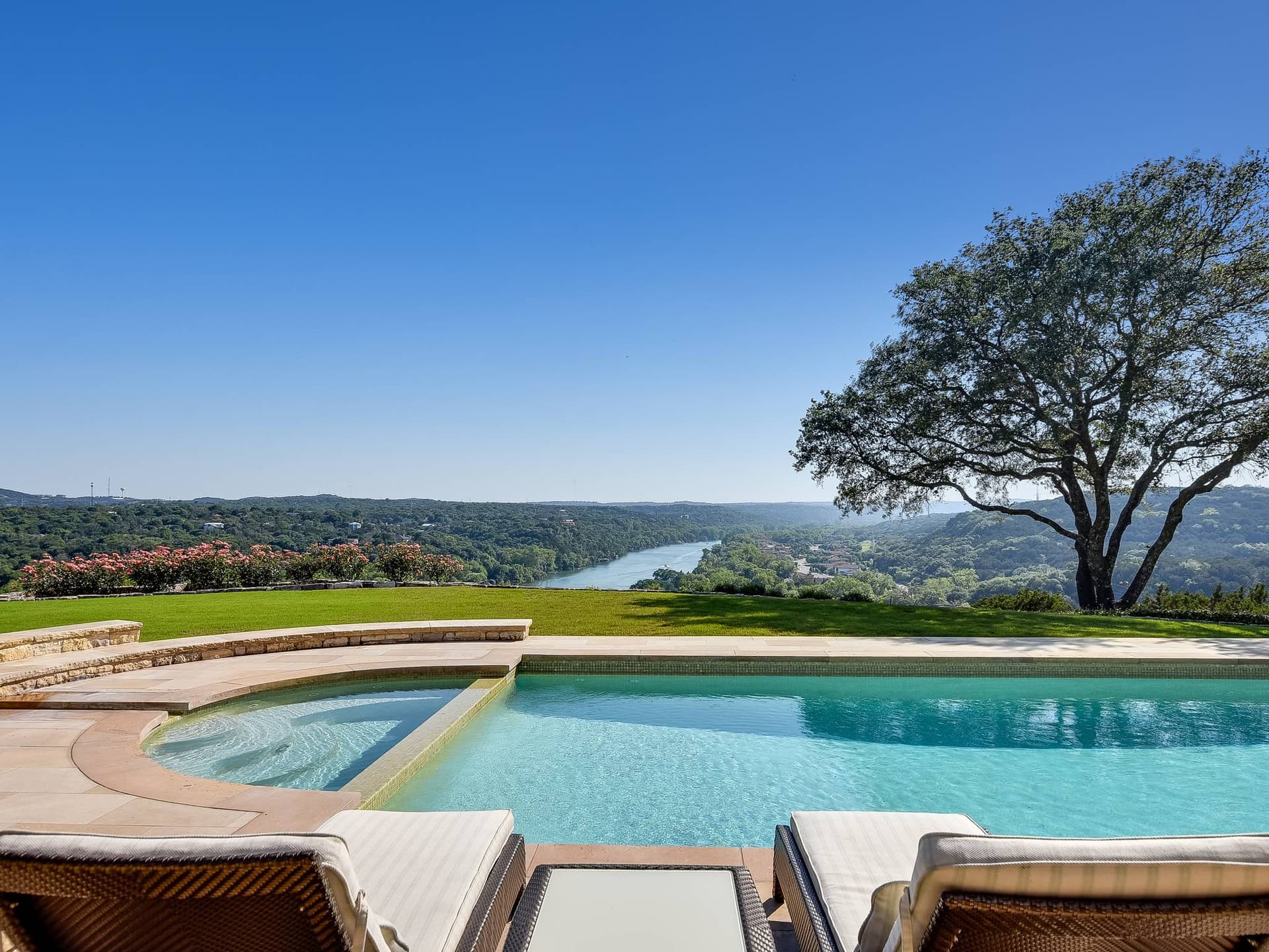 Lakeview on Lake Austin - Image 28