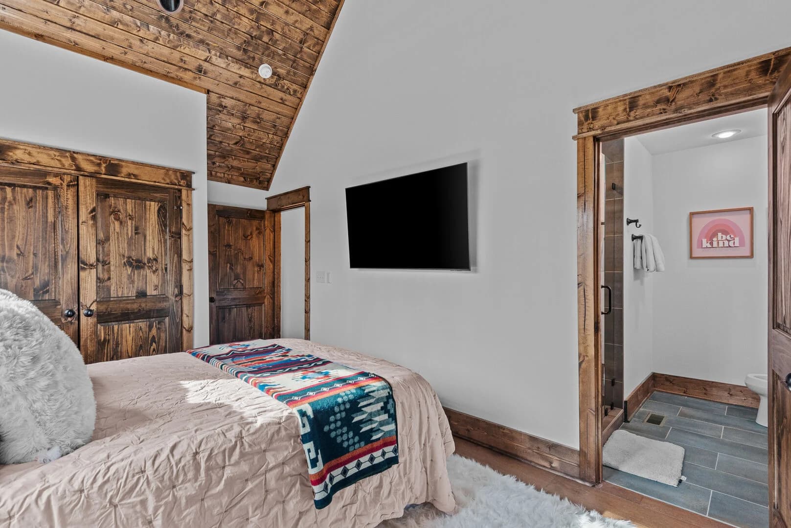 Llama Creek Cabin at Eagles Nest - Image 37