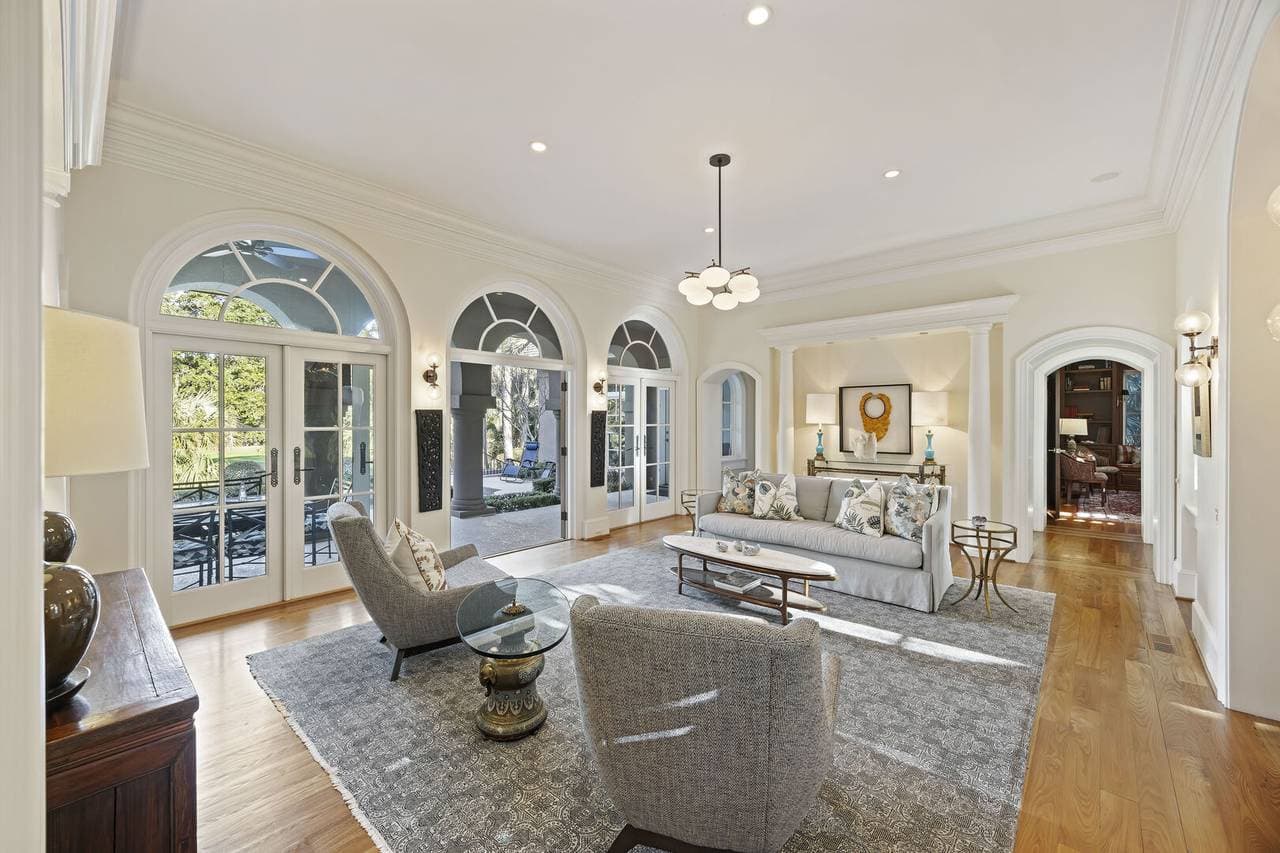 Yellow Throat Lane - Image 8