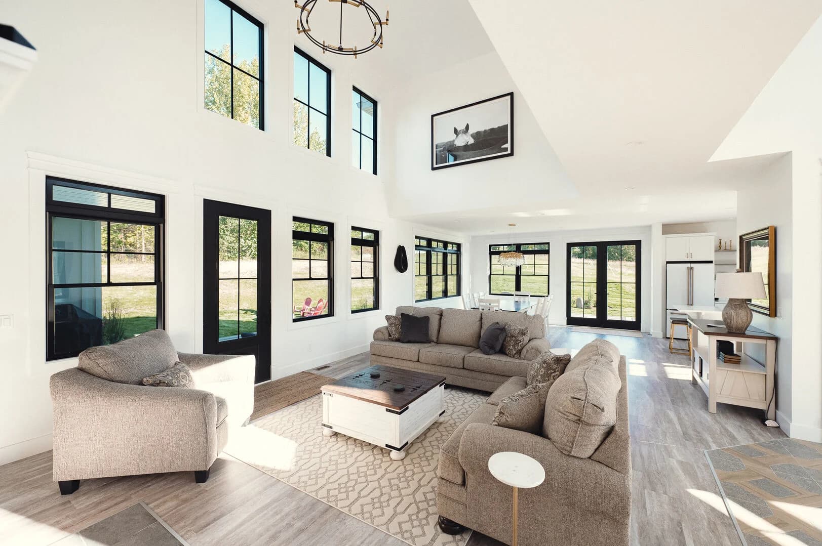 Giuliana Rose FarmHouse - Image 4