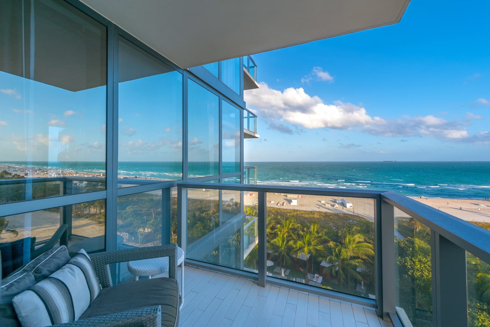 W South Beach Residence #828 - Image 4
