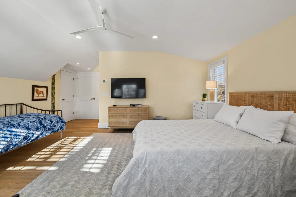 Rock Harbor Dreams - Image 24