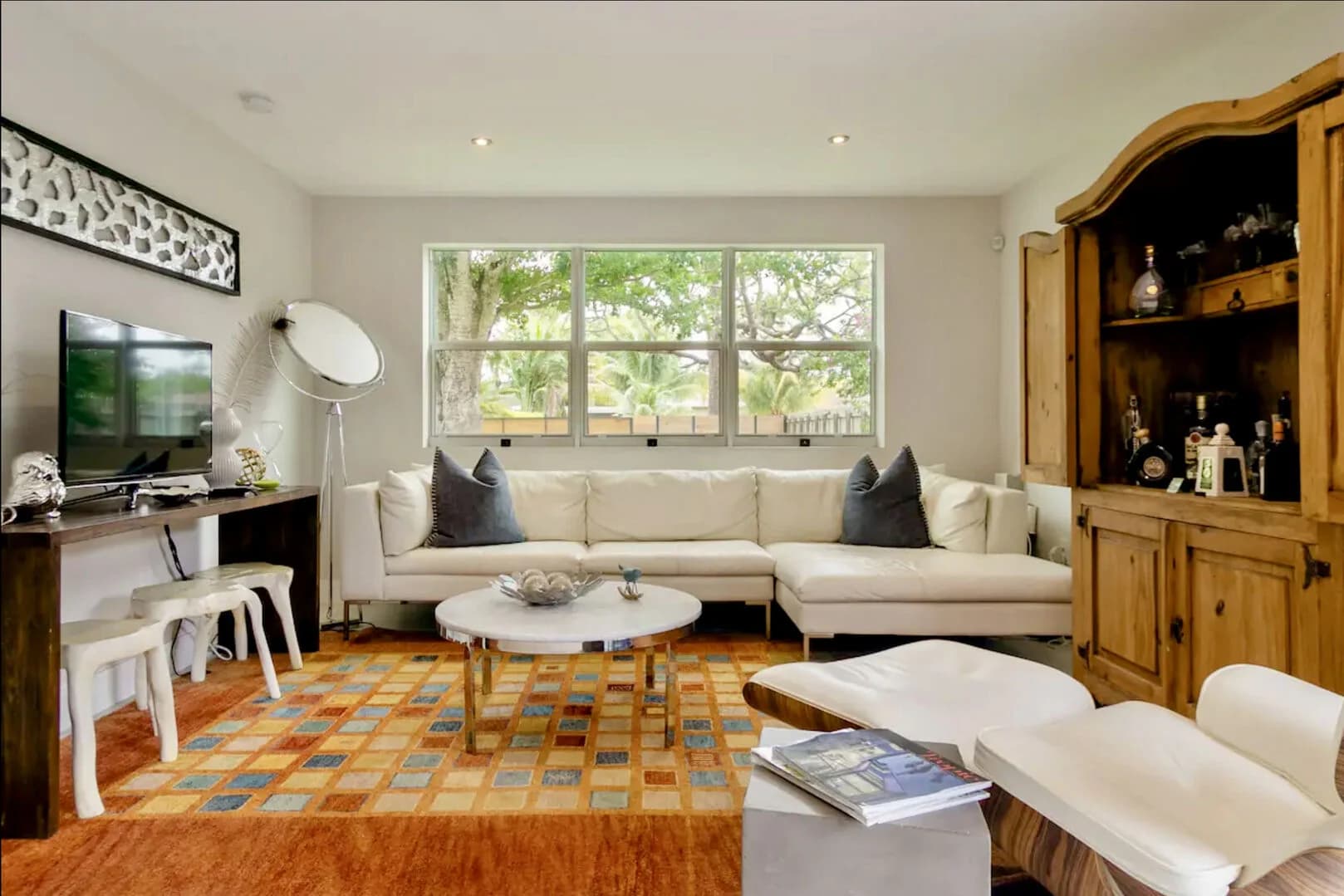 Tree House - Image 17