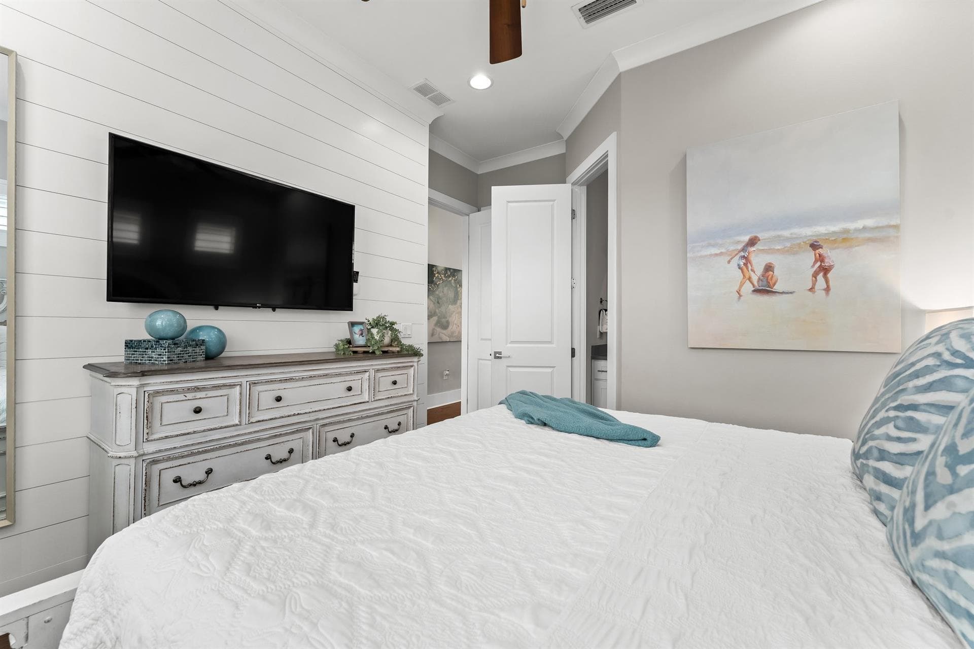 Aqua Luxe Place  - Image 40