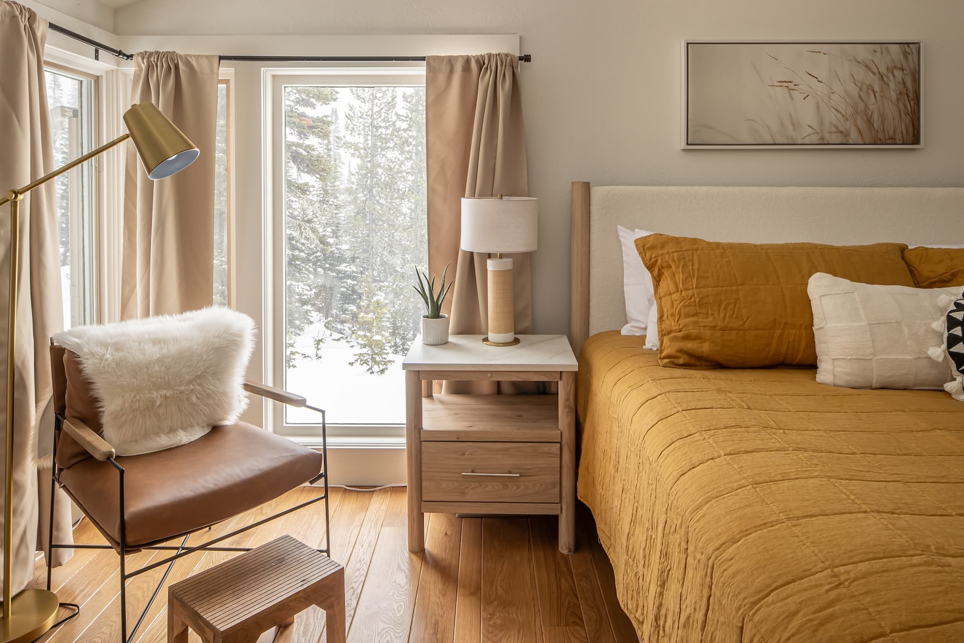 Lone Mountain Lookout - Image 18