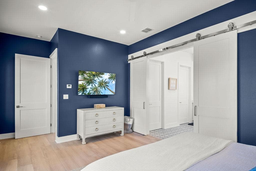 Out of Office - Image 14