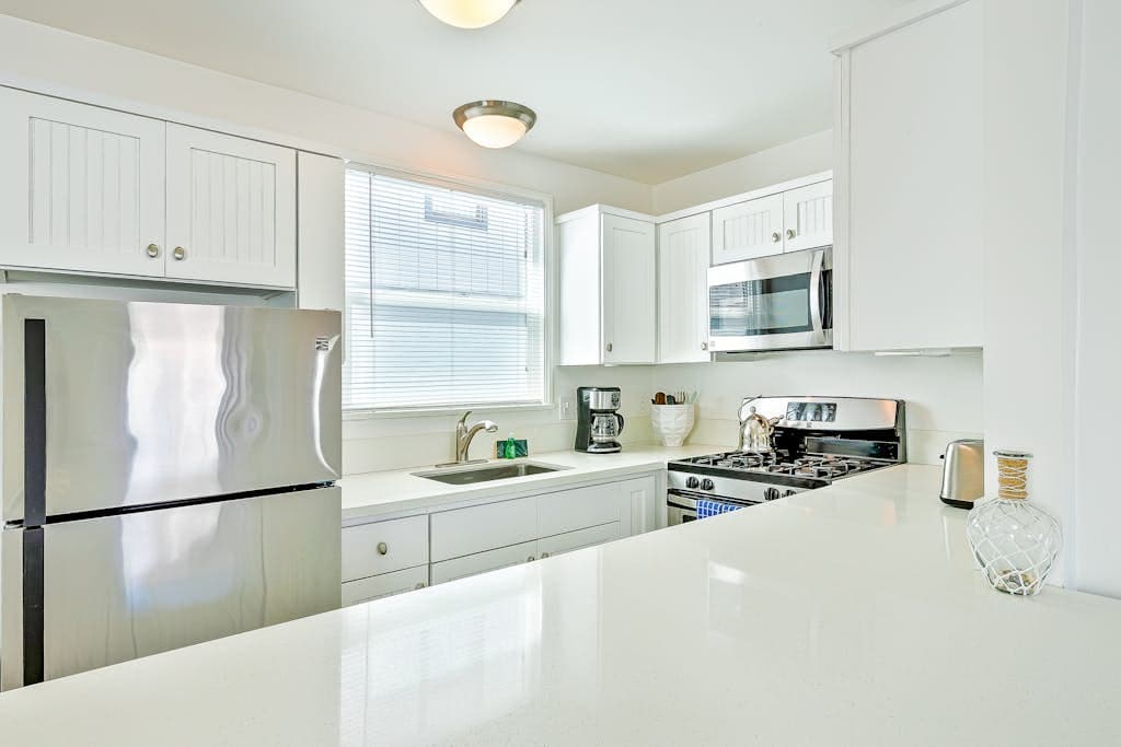 Retreat Compound - Image 30