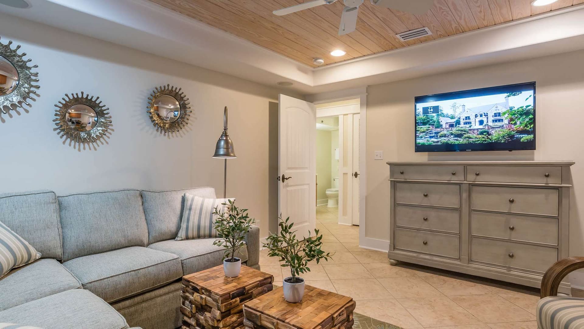 Pelican Paradise A+B - Image 86