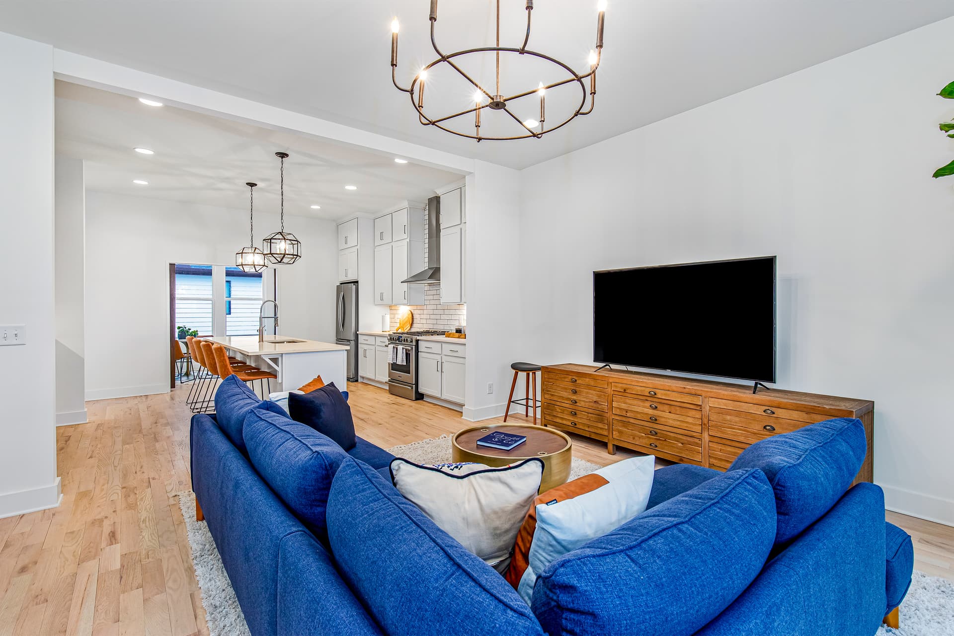 Park West - Image 12