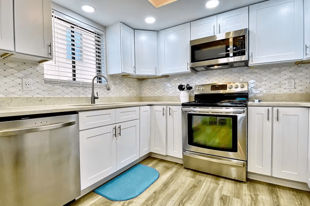 Reflections on the Gulf - Image 3