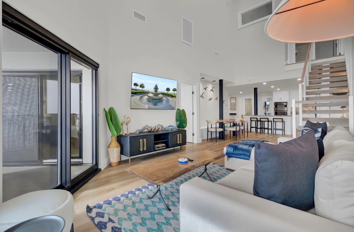 Seascape Oceanfront #516 - Image 2