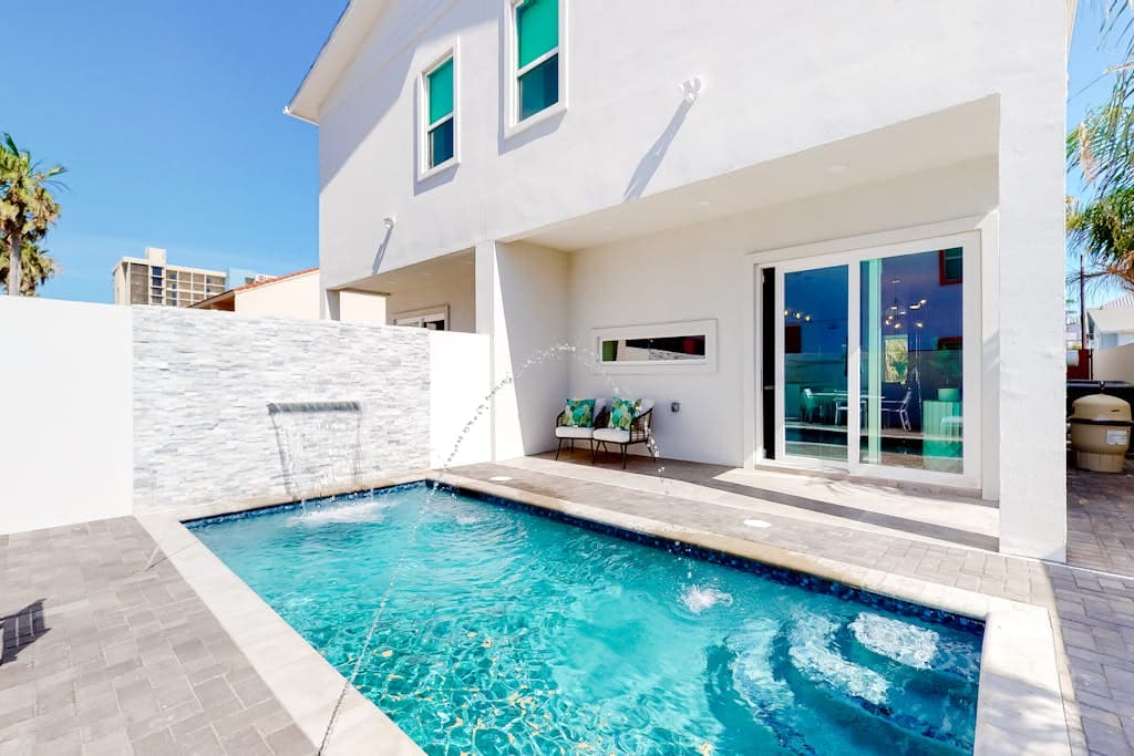 Dolphin Beach House - Image 5