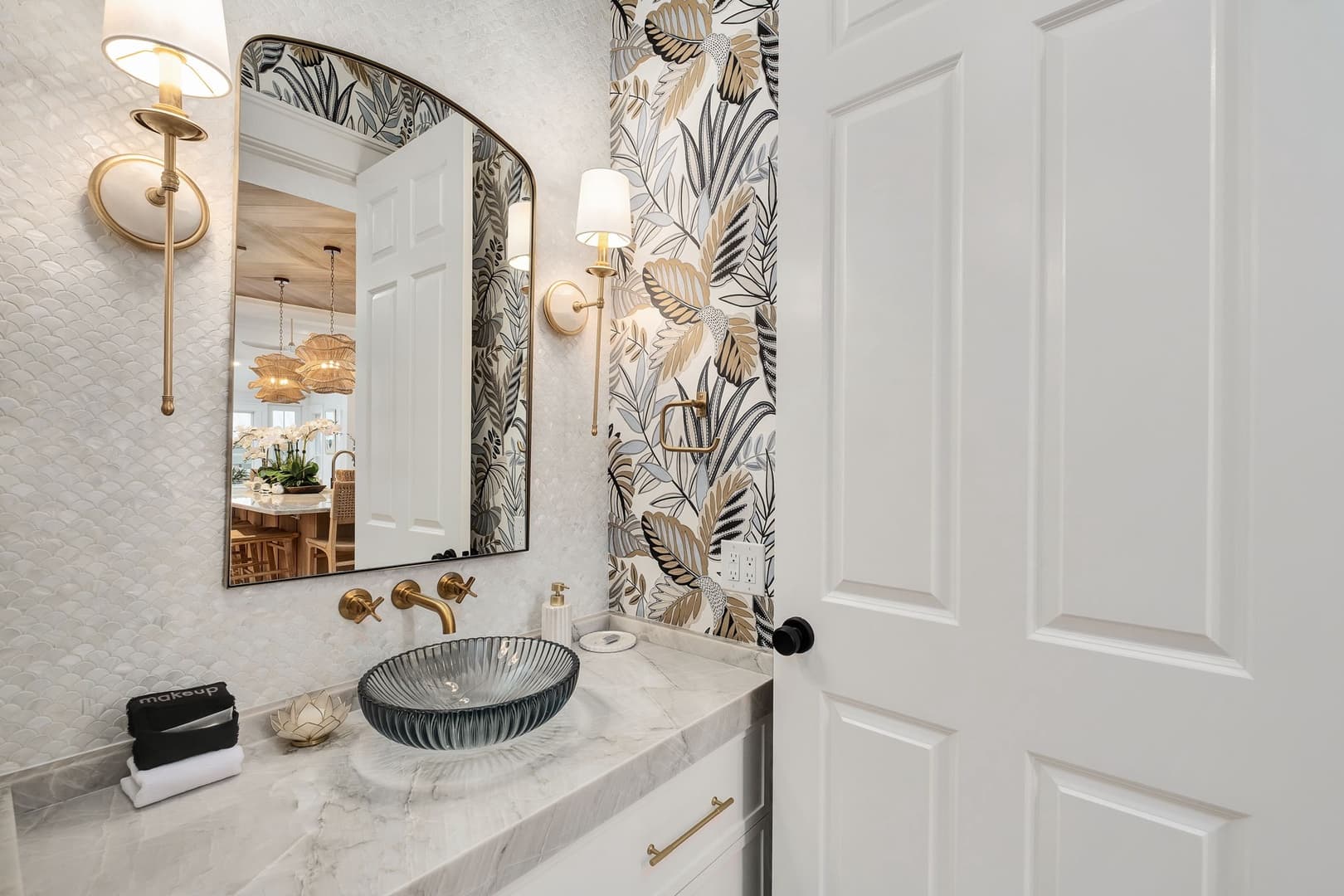 Blue Water Haven - Image 29