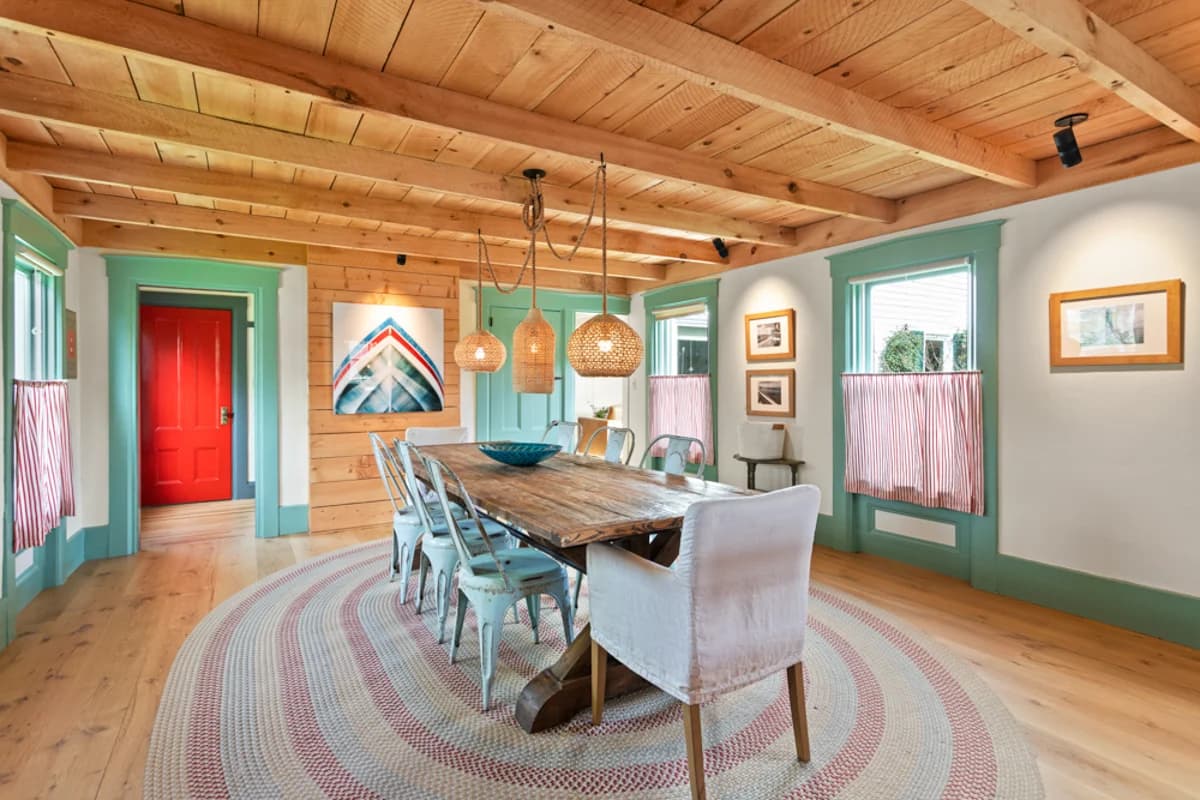 Chatham Farmhouse - Image 9