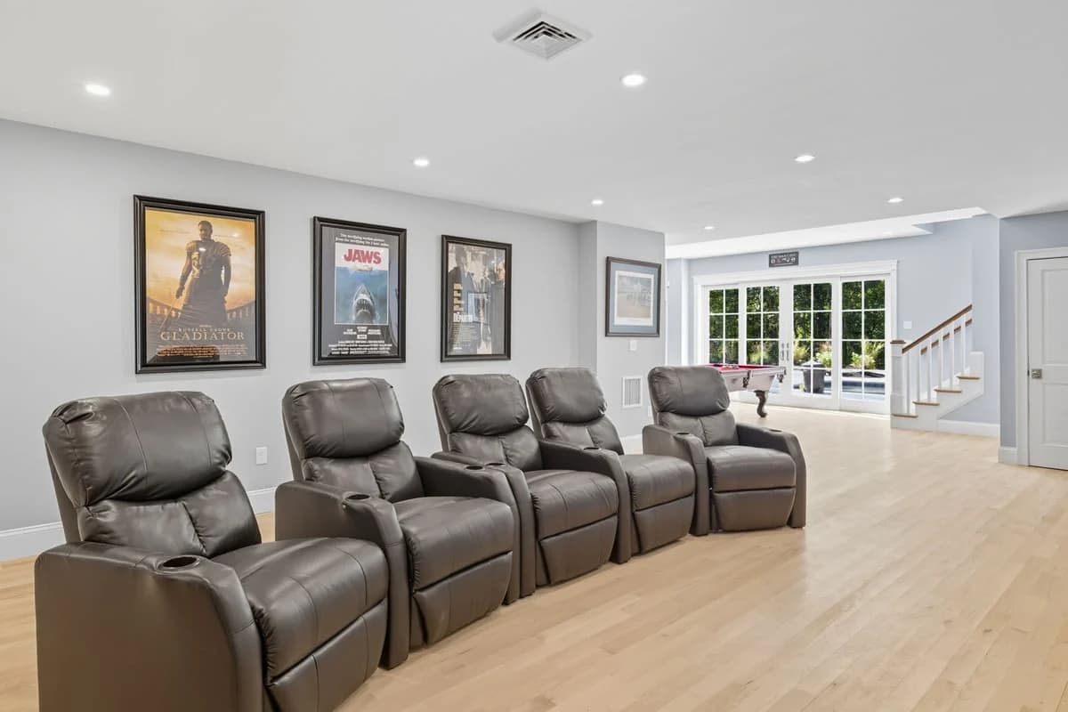 Three Buoys - Image 23