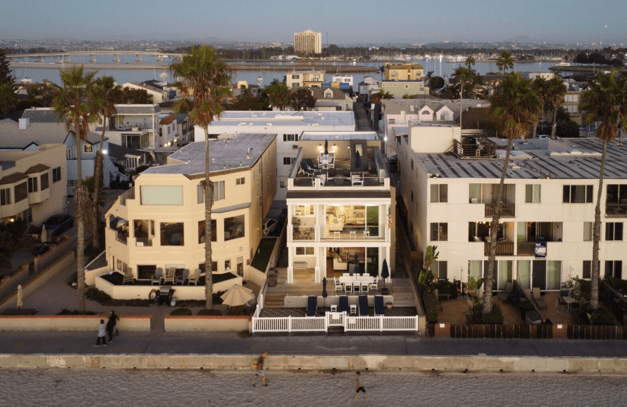 Oceanfront Paradise #1 - Image 29