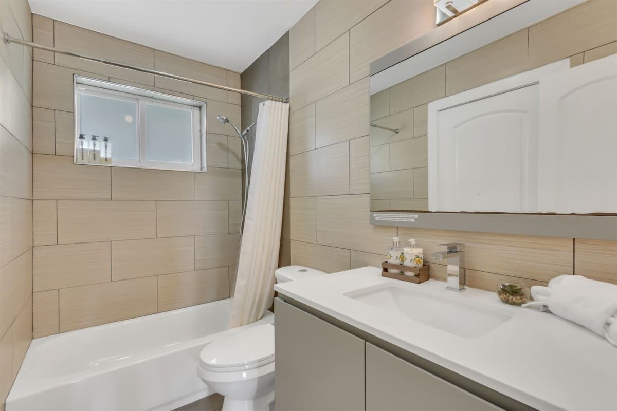 Bright Home - Image 13