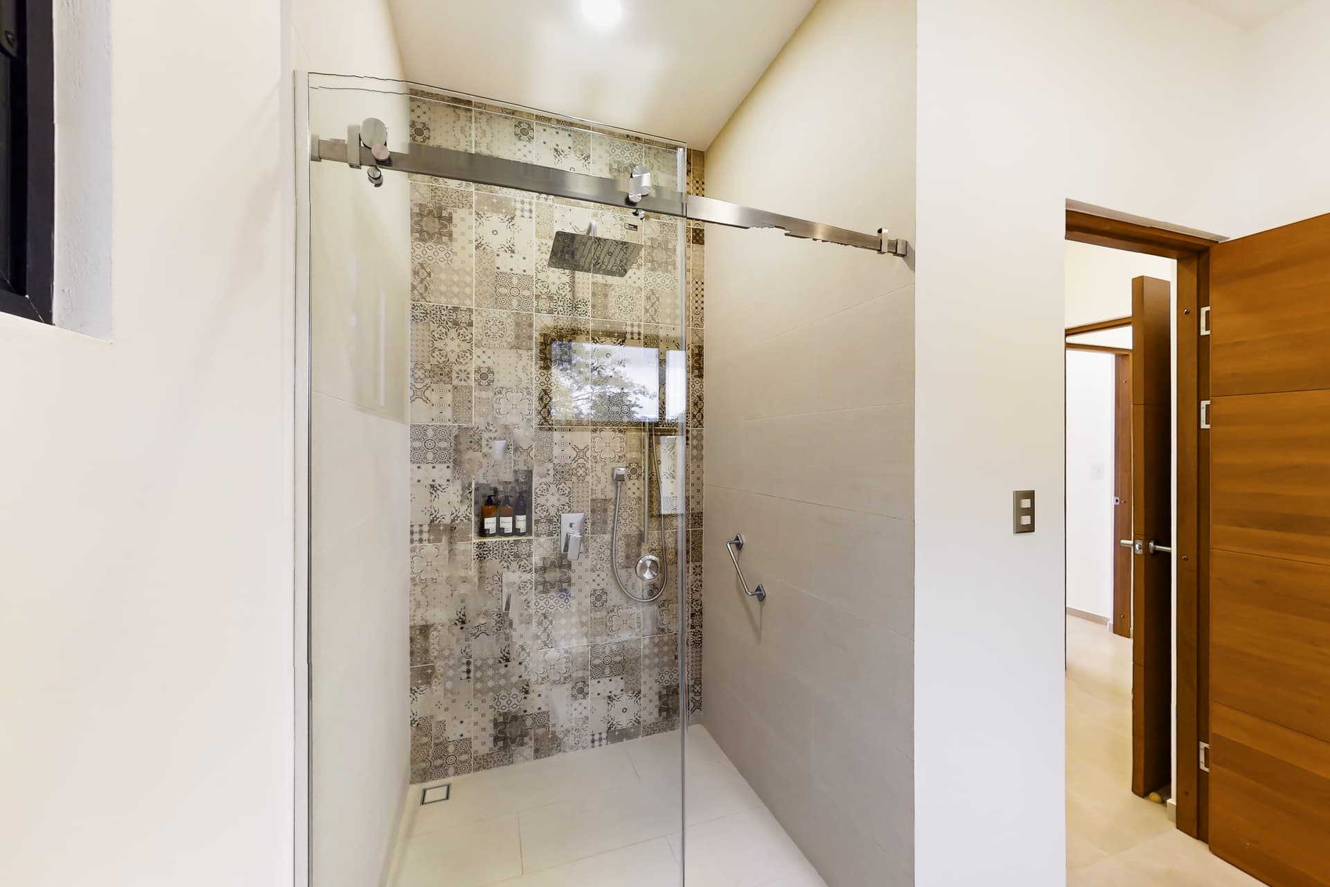 Coral Home 1 - Image 17