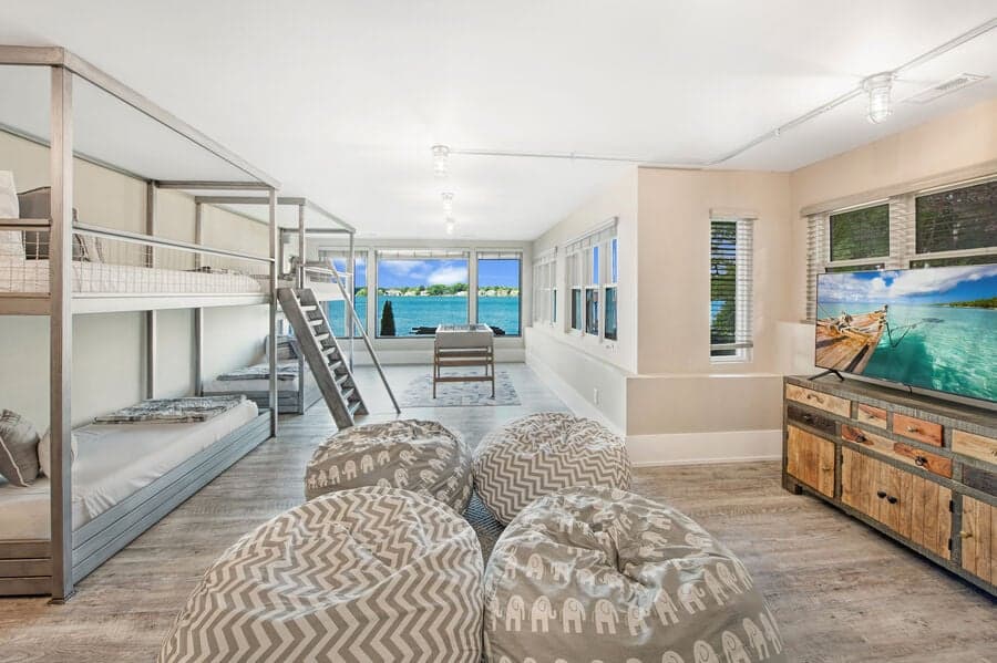 Sterling on Strawpocket - Image 42