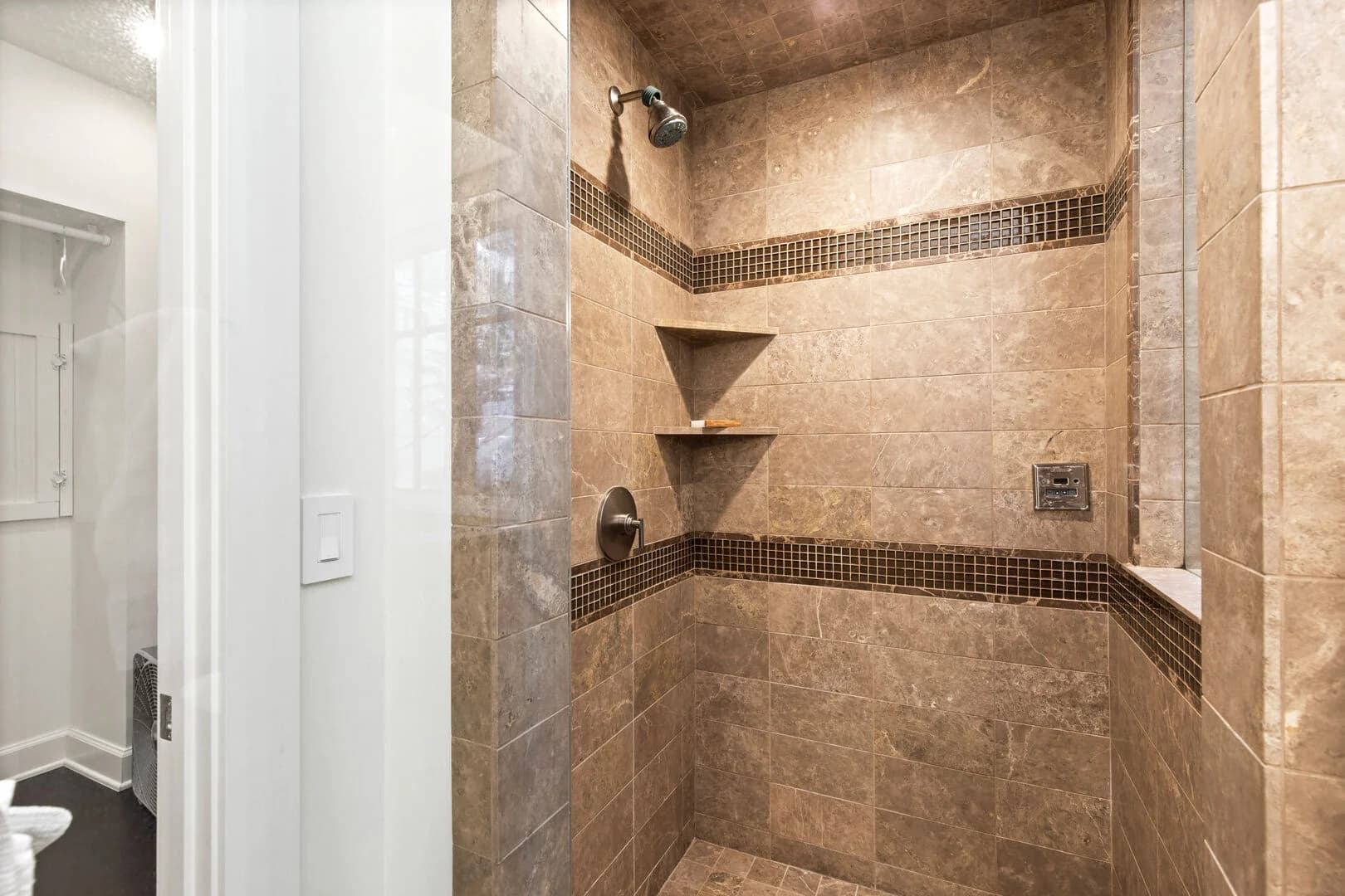 Woodside House - Image 24