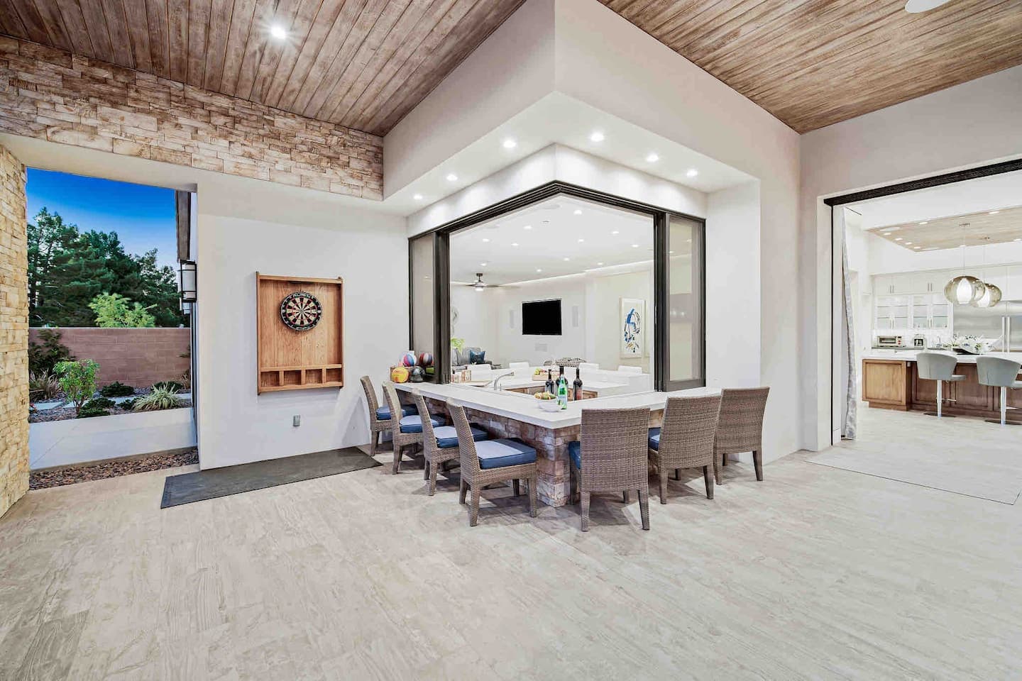 Palm Desert Estate - Image 24