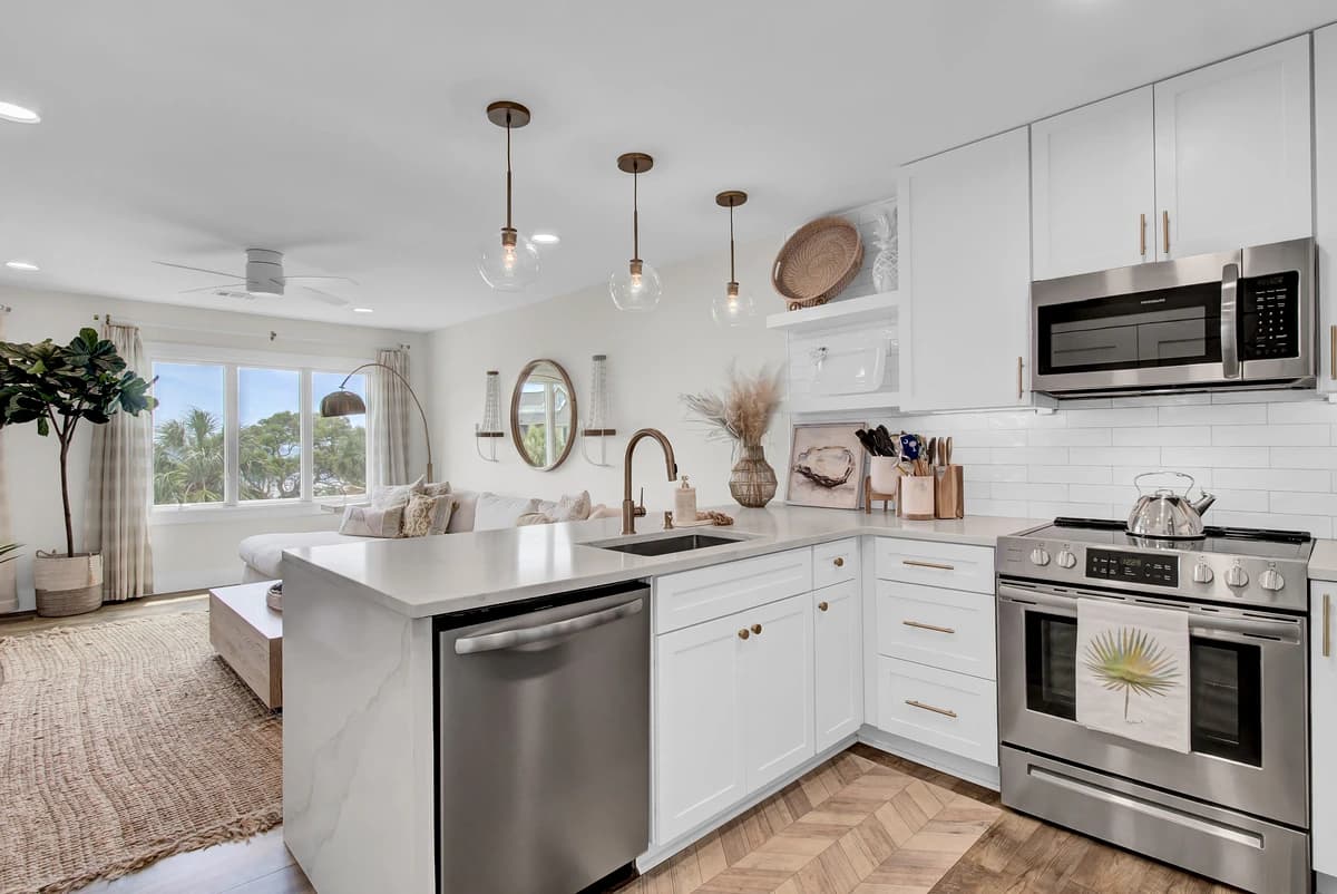 Port O Call #303D - Image 8