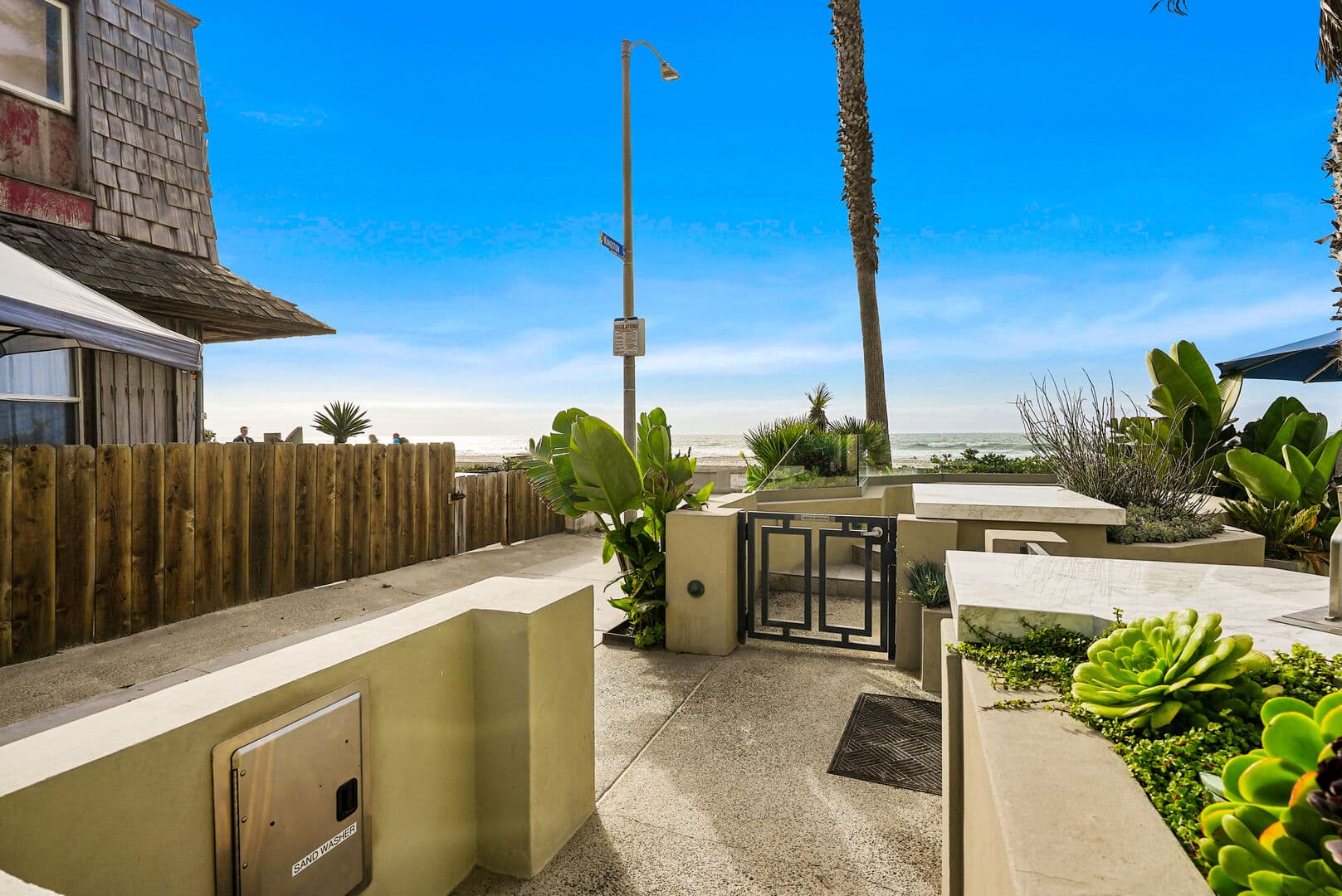 Oceanfront Haven - Image 28