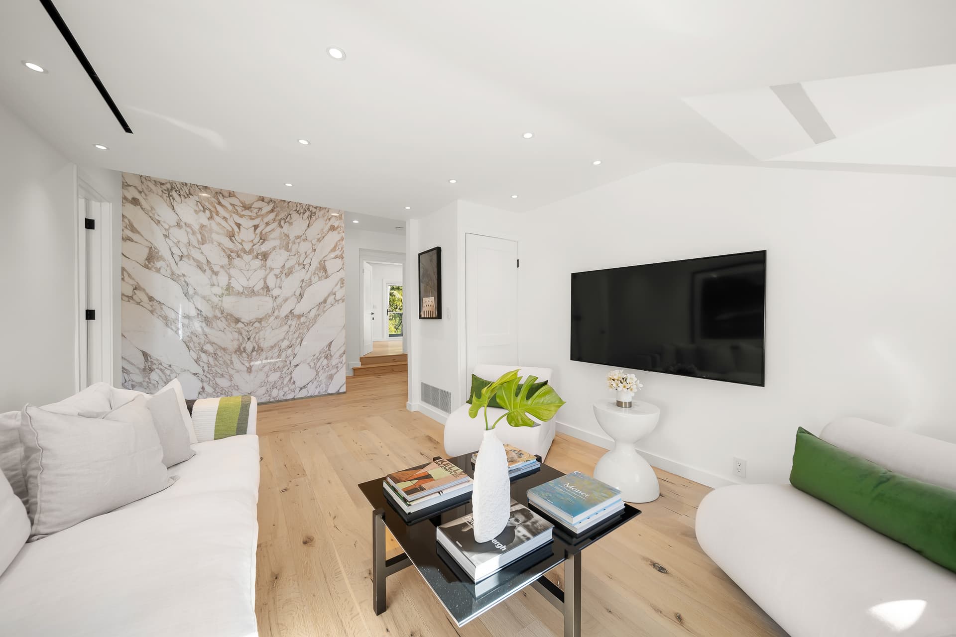 London Villa - Image 31