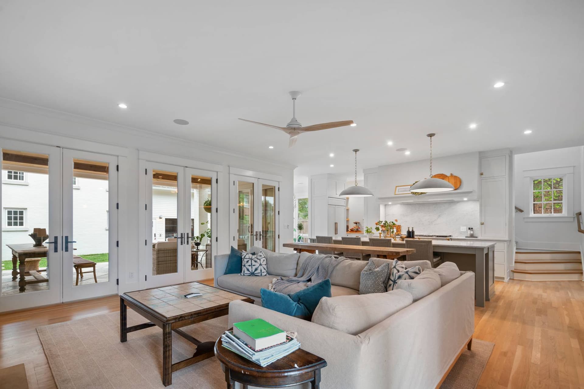 Magnificent Estate - Image 4