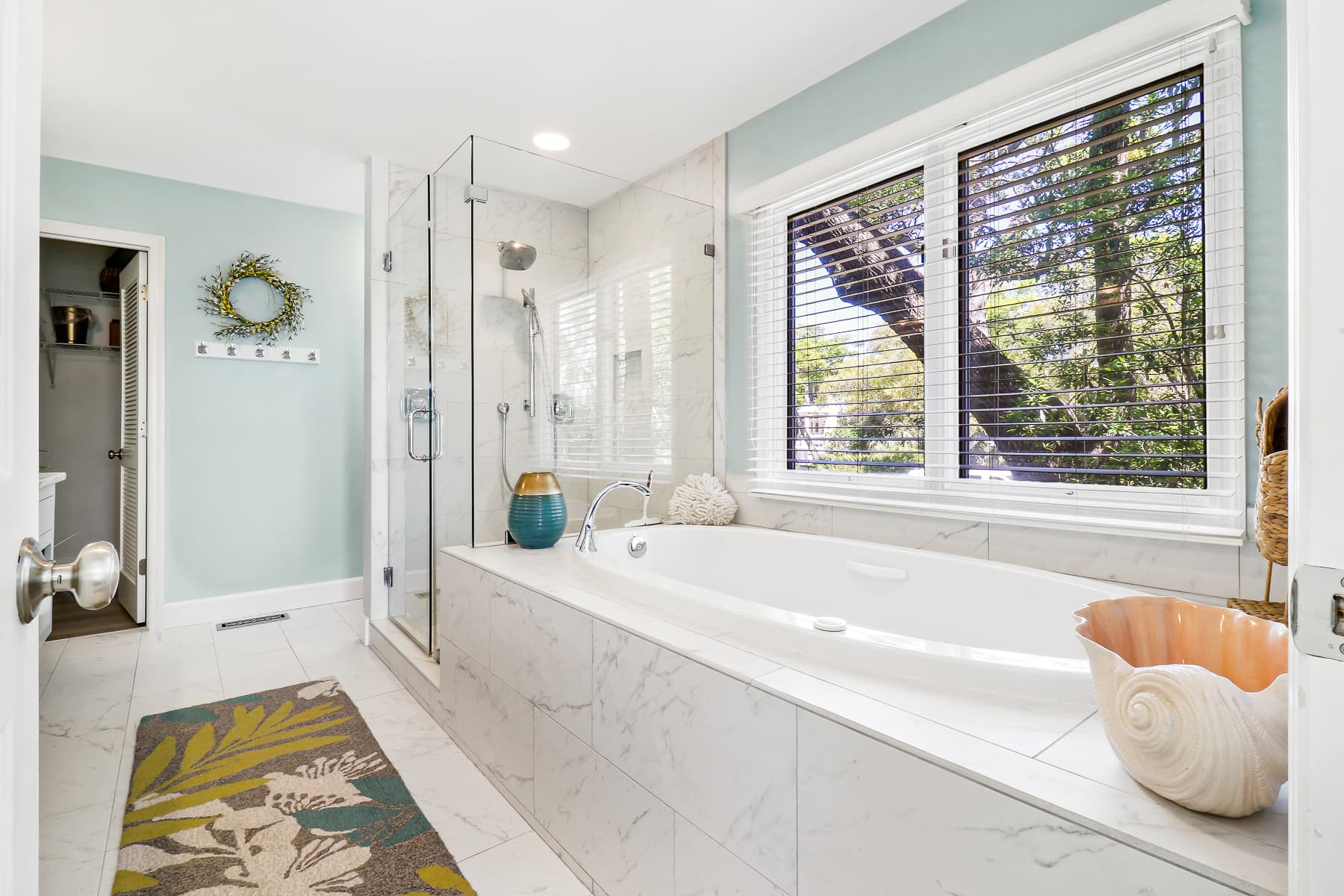 Ketch Hideaway - Image 20