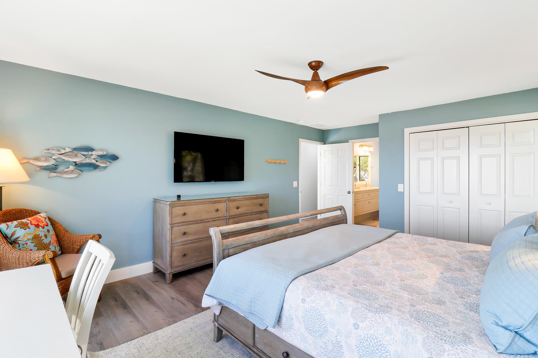 Ketch Hideaway - Image 24