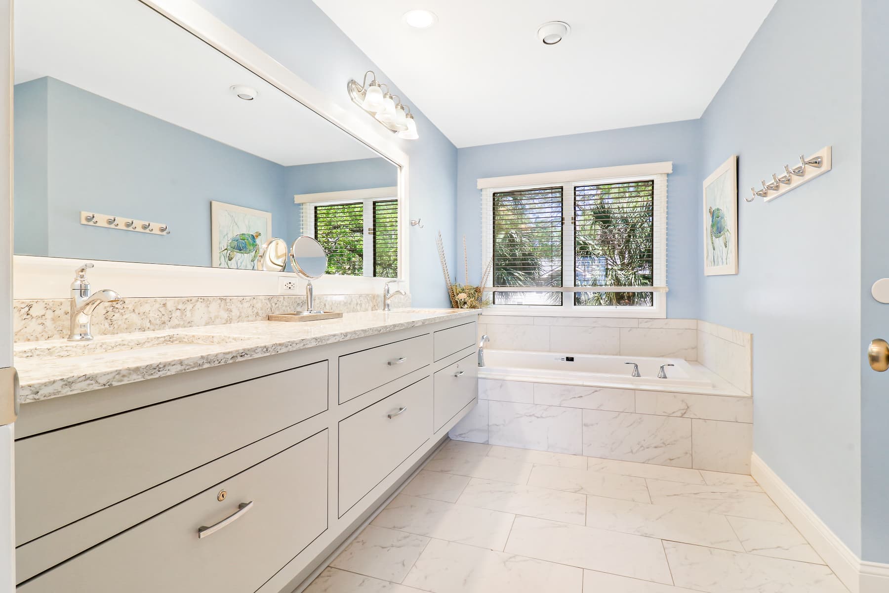 Ketch Hideaway - Image 25