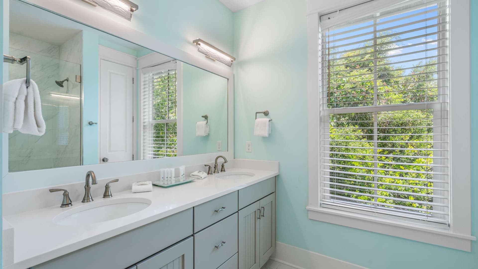 Barefoot Haven - Image 40