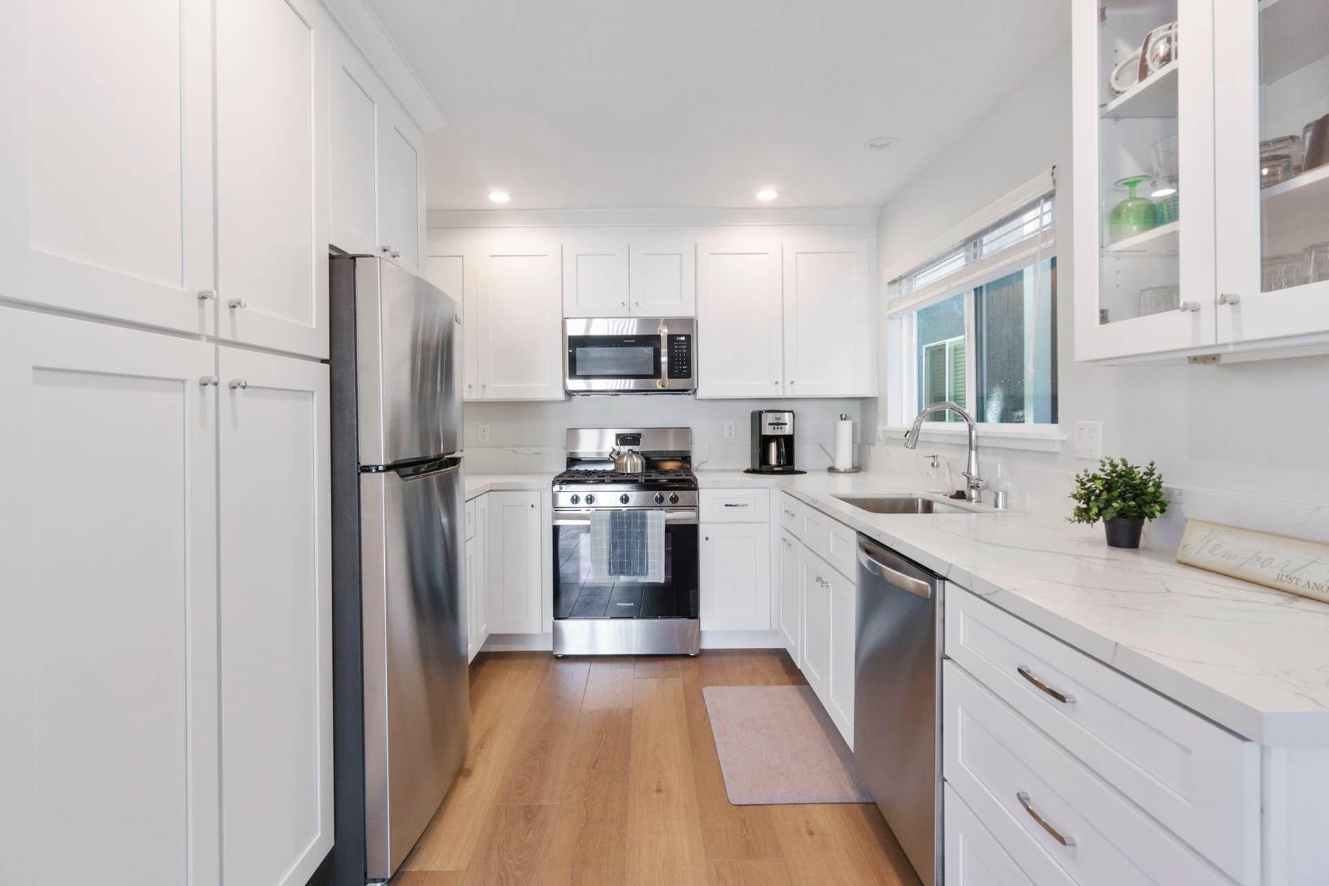 Coastal Breeze Getaway - Image 6