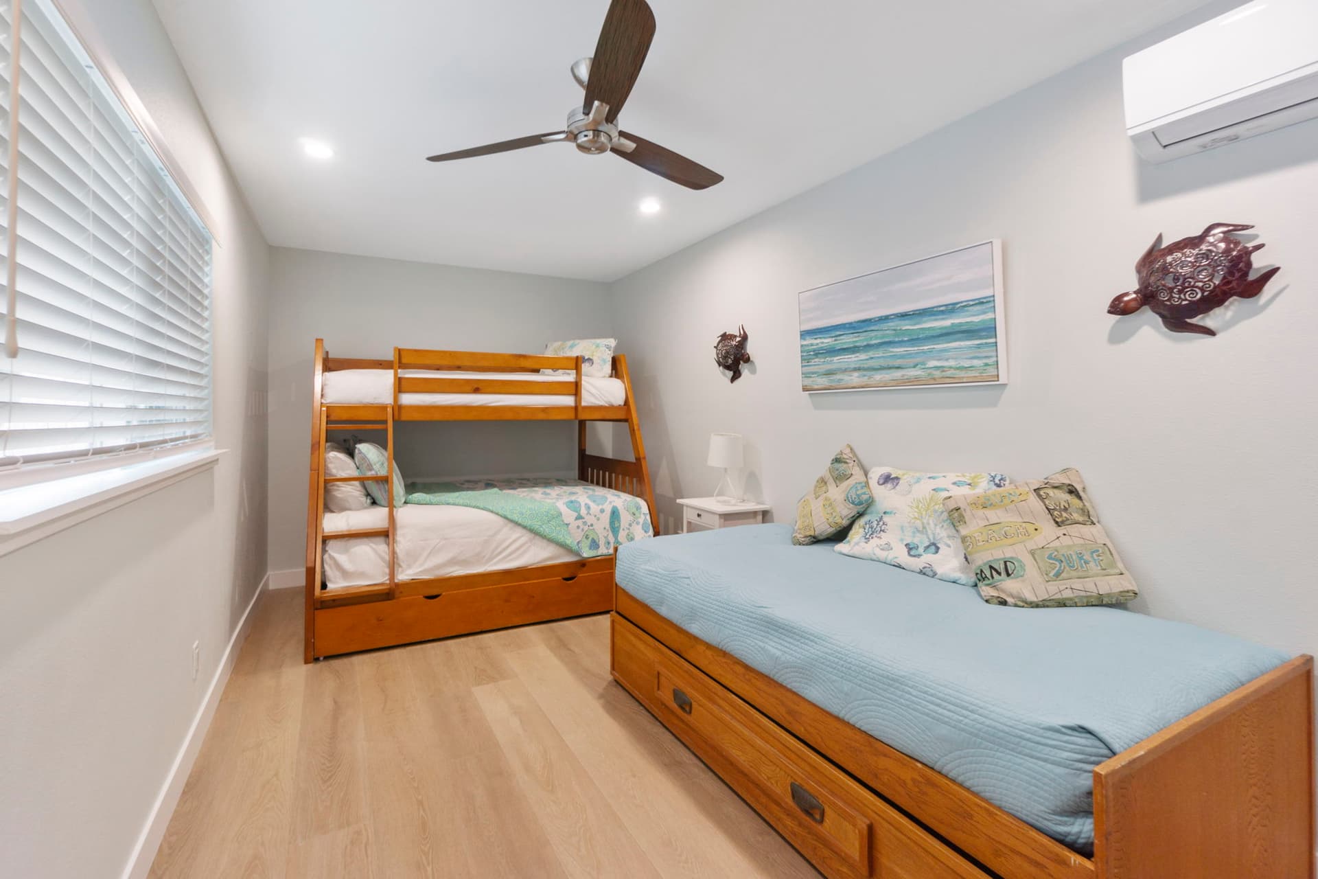 Coastal Breeze Getaway - Image 12