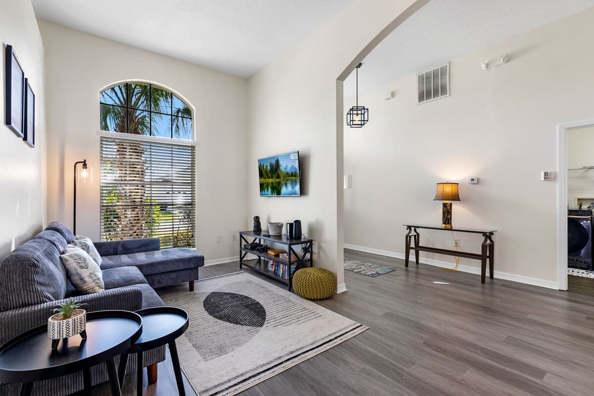 Hills Bay Retreat - Image 9