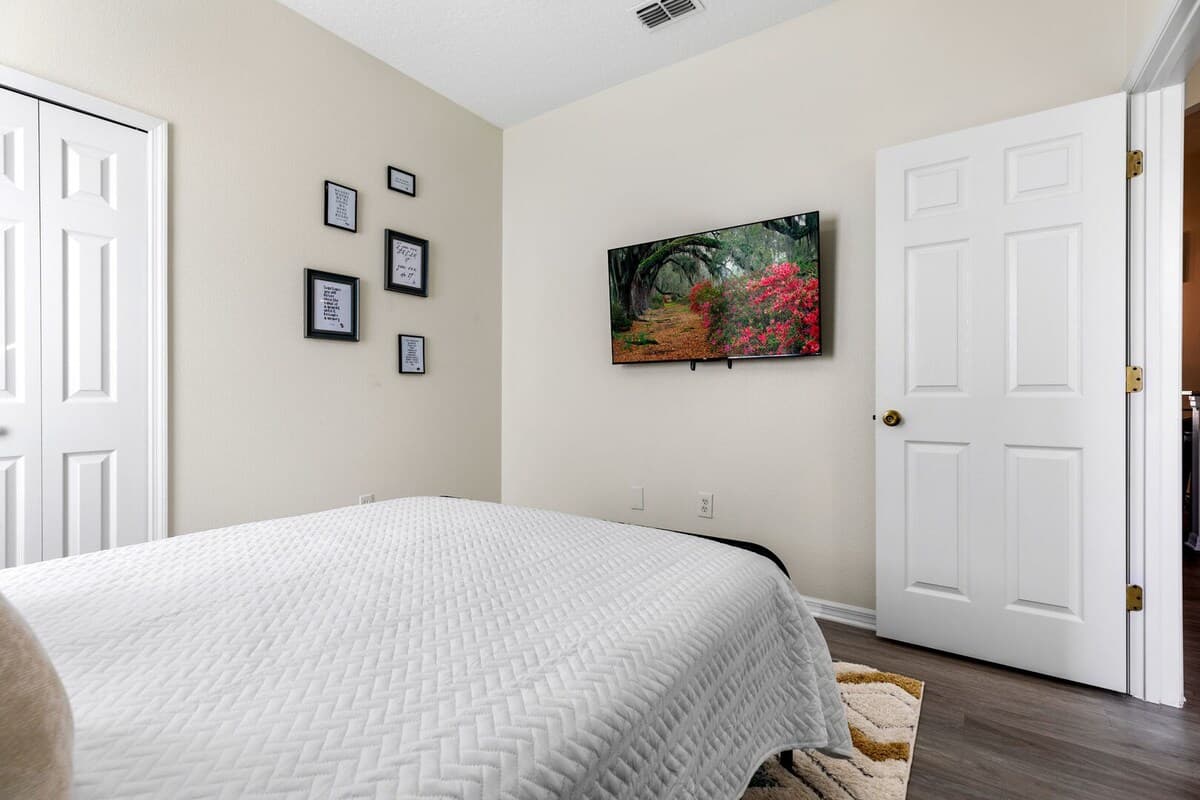 Hills Bay Retreat - Image 19