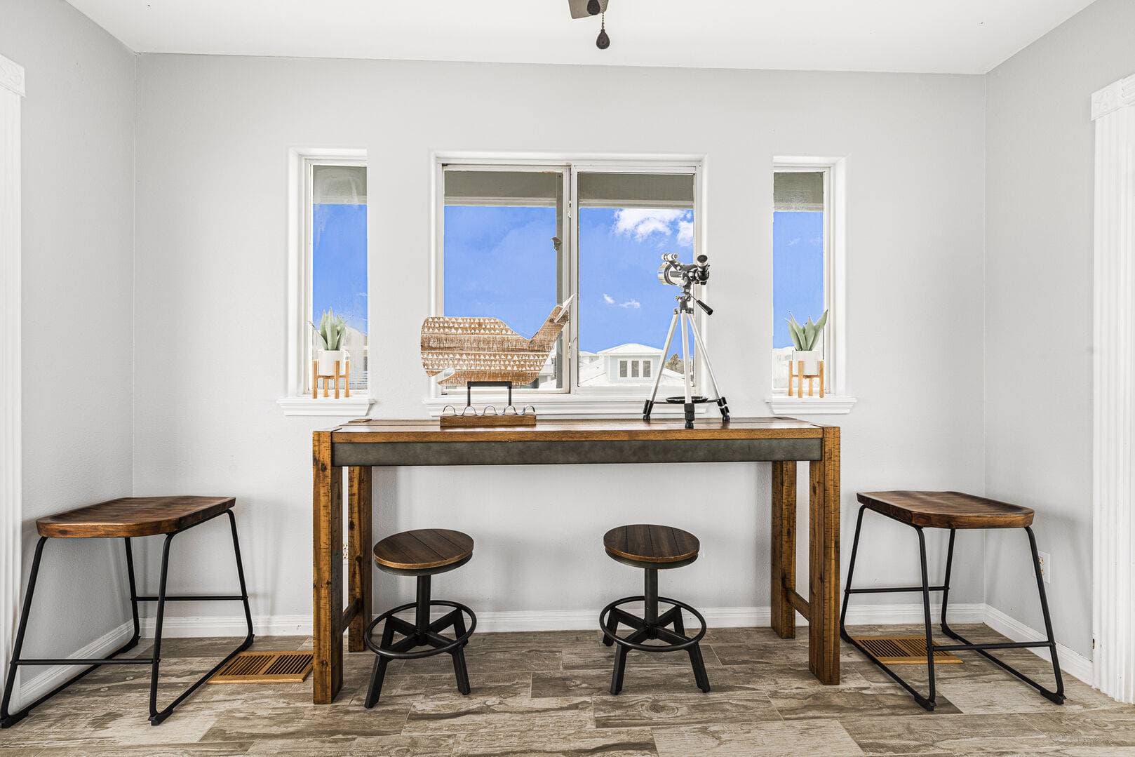 Blue Fin Oasis - Image 48