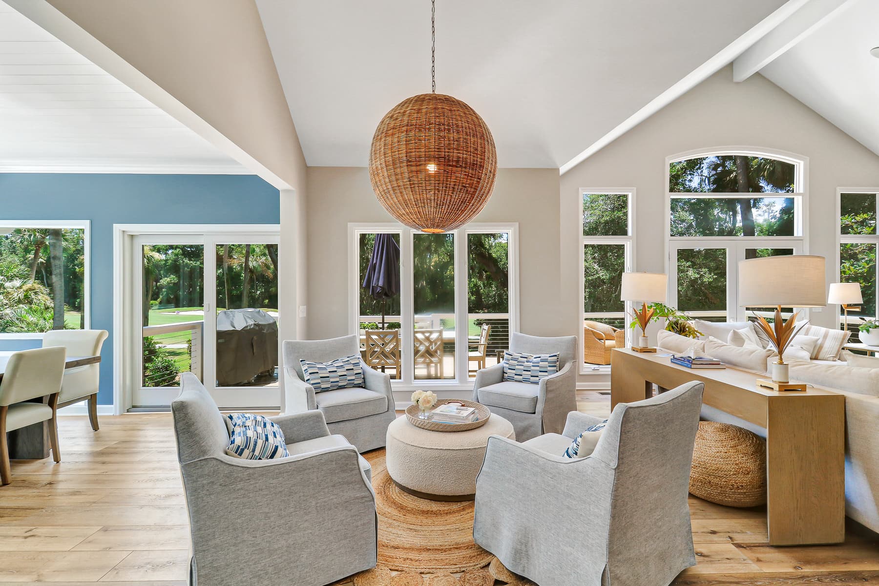 Sea Lane Retreat - Image 5