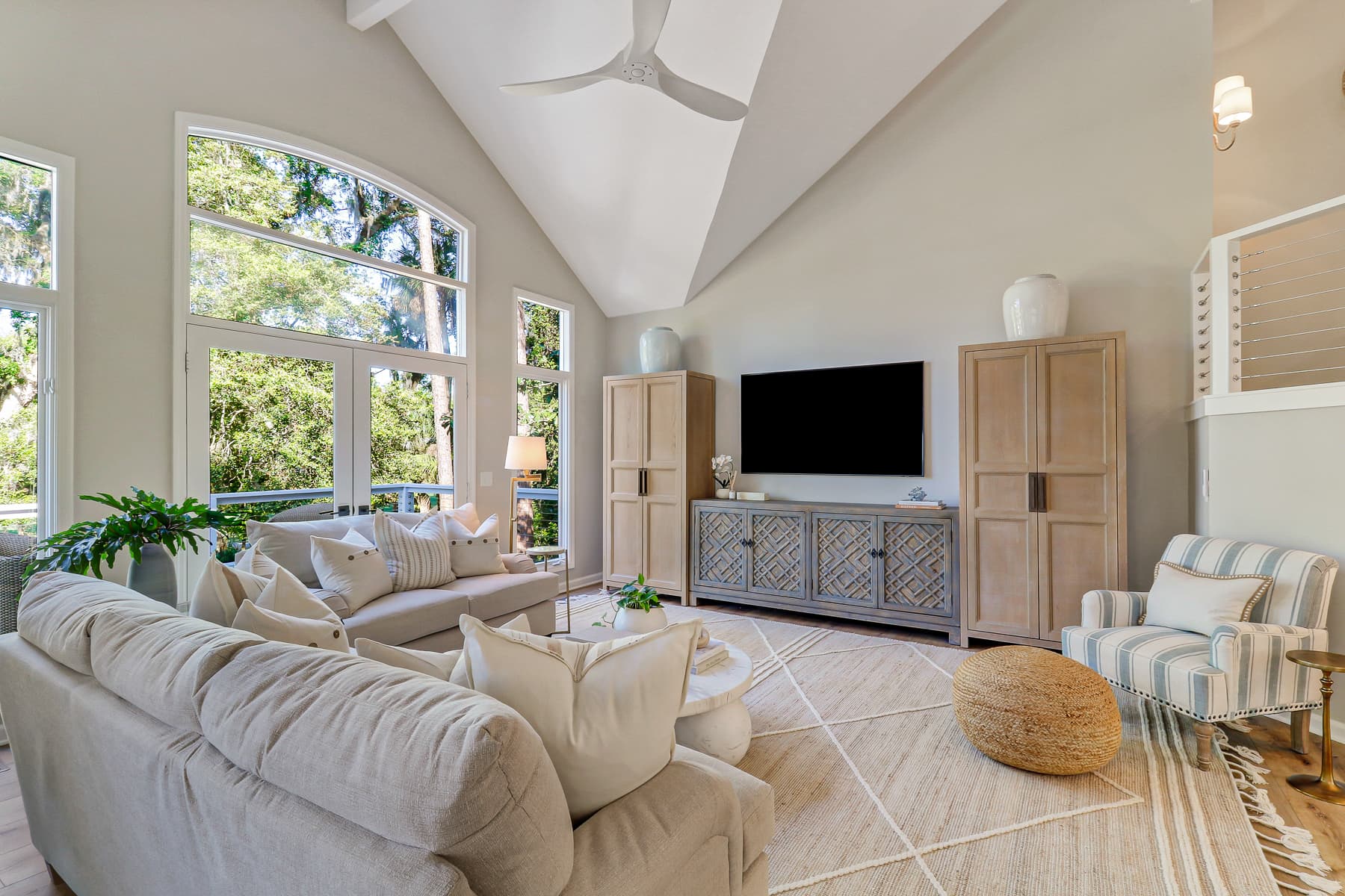 Sea Lane Retreat - Image 2