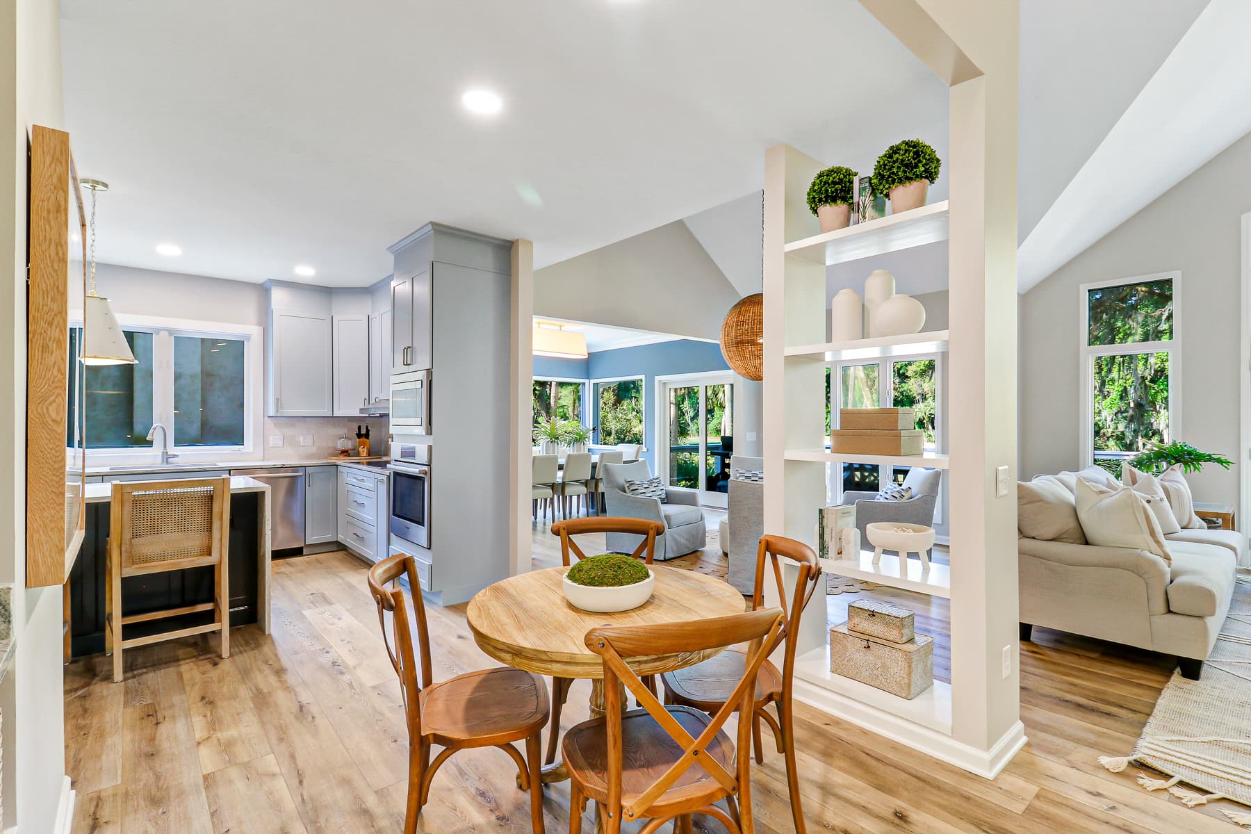 Sea Lane Retreat - Image 16